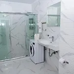 Sea View With Free Parking شقة بوموري